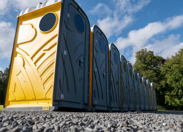 Best Standard Portable Toilet Rental  in Glendale, WI